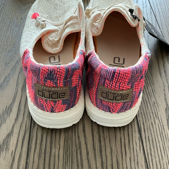 NWT Hey Dude | Wendy Slip On - Picture 4 of 8